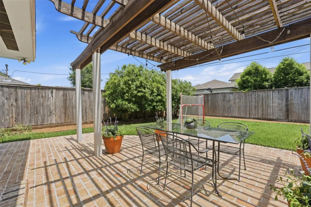 1006 Prince Street Houston, TX 77008