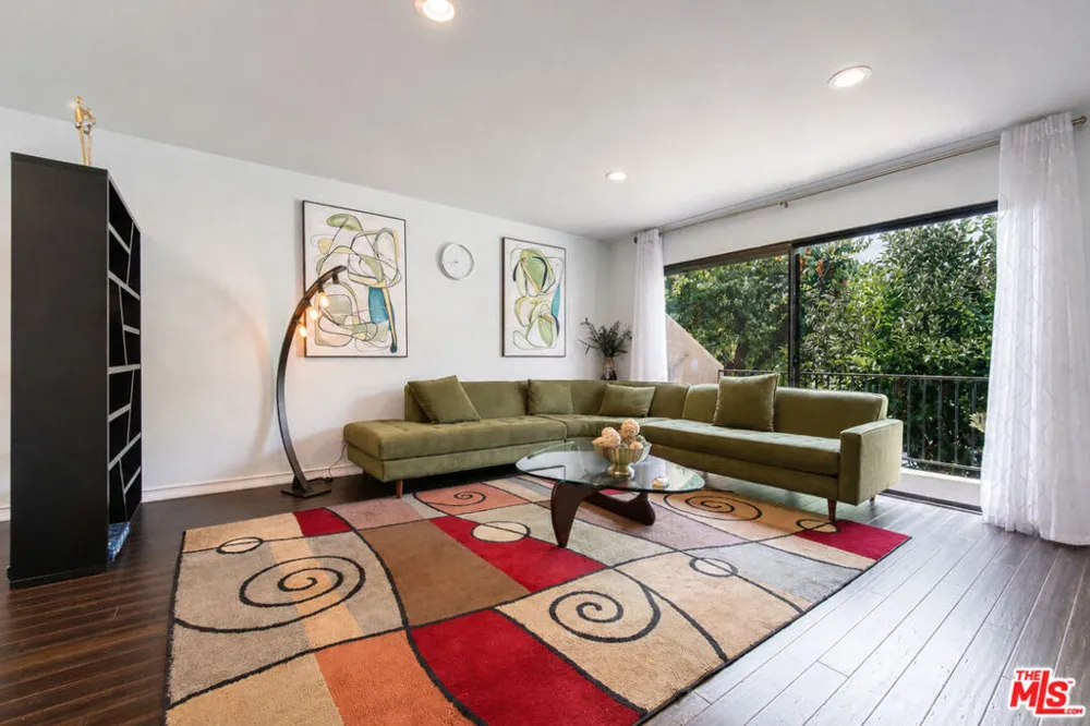 7137 Shoup Avenue #36 West Hills, CA 91307