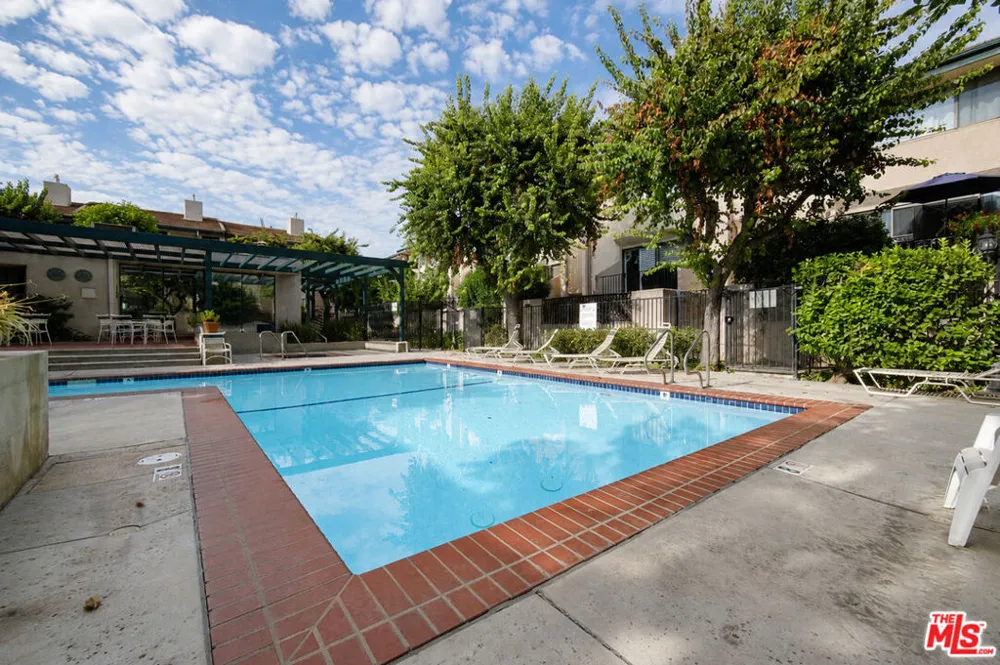 7137 Shoup Avenue #36 West Hills, CA 91307