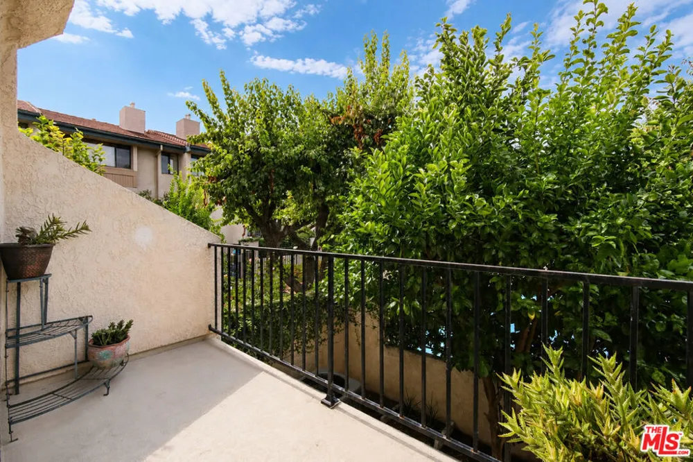 7137 Shoup Avenue #36 West Hills, CA 91307
