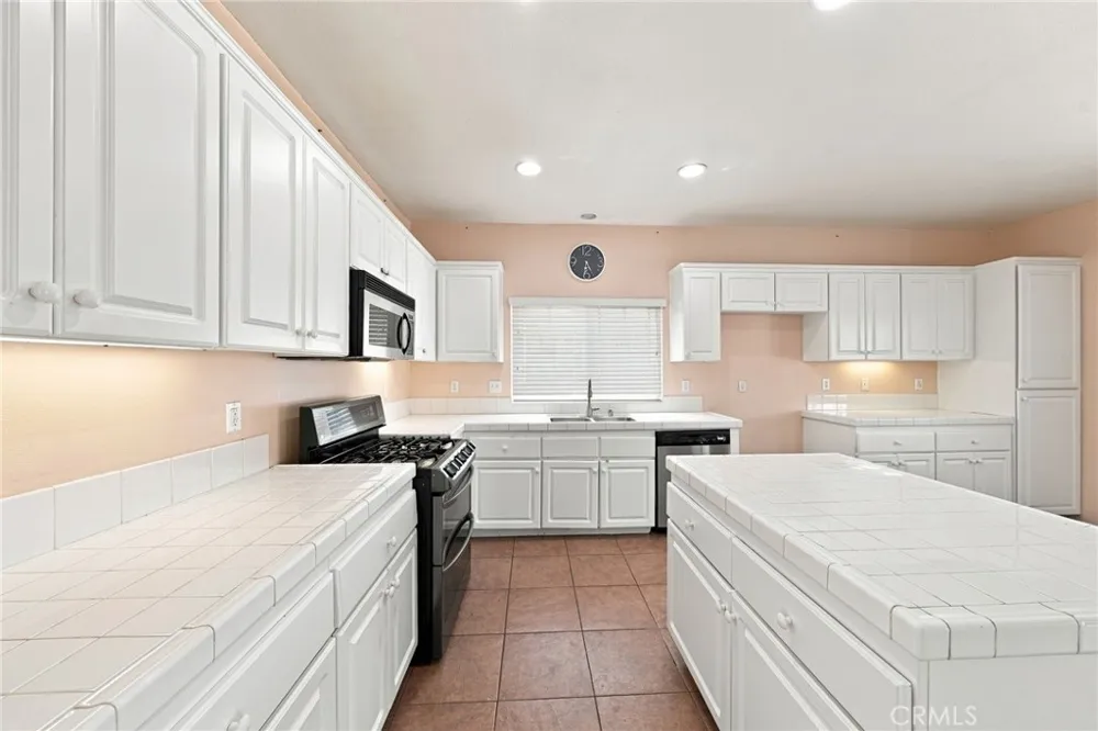 14550 Rosemary Drive Victorville, CA 92394
