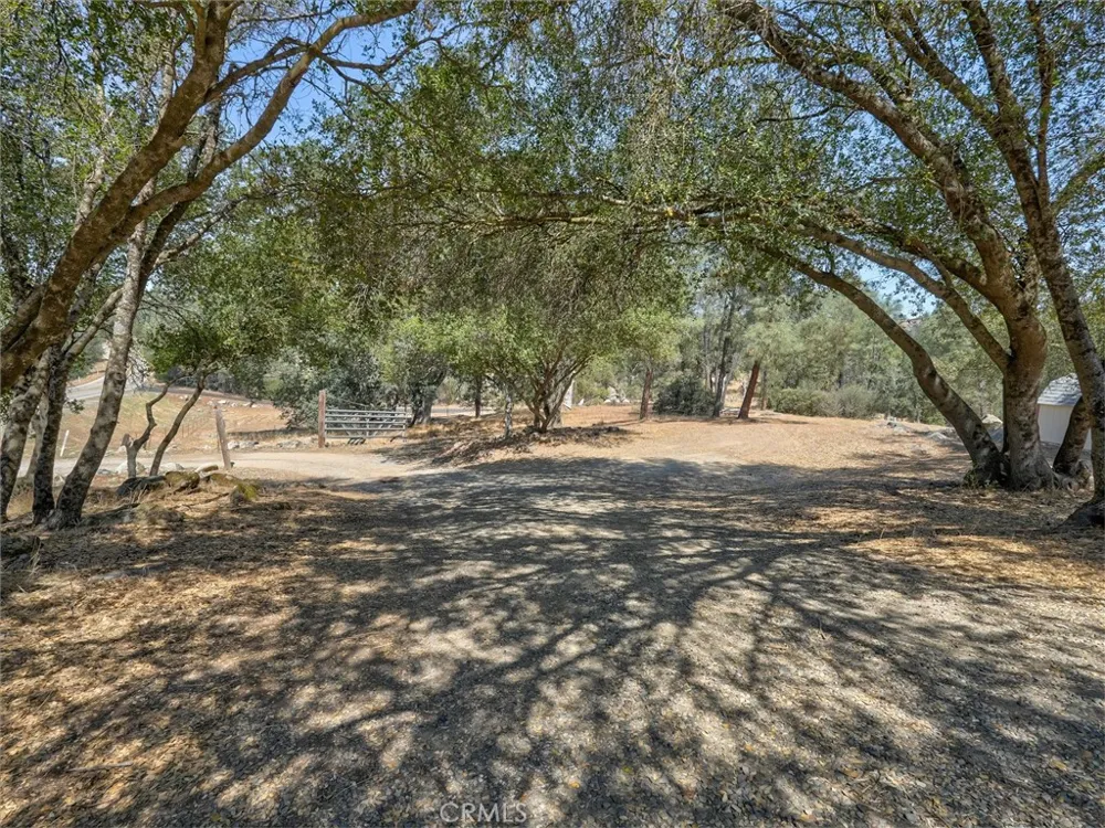 42025 Road 415 Coarsegold, CA 93614