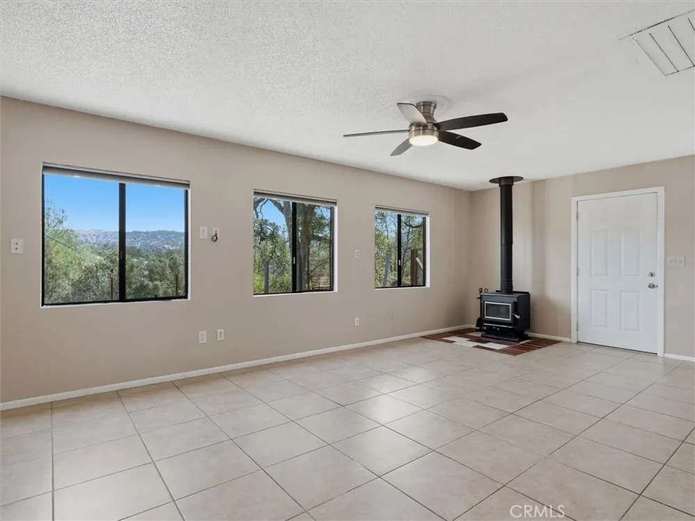 42025 Road 415 Coarsegold, CA 93614