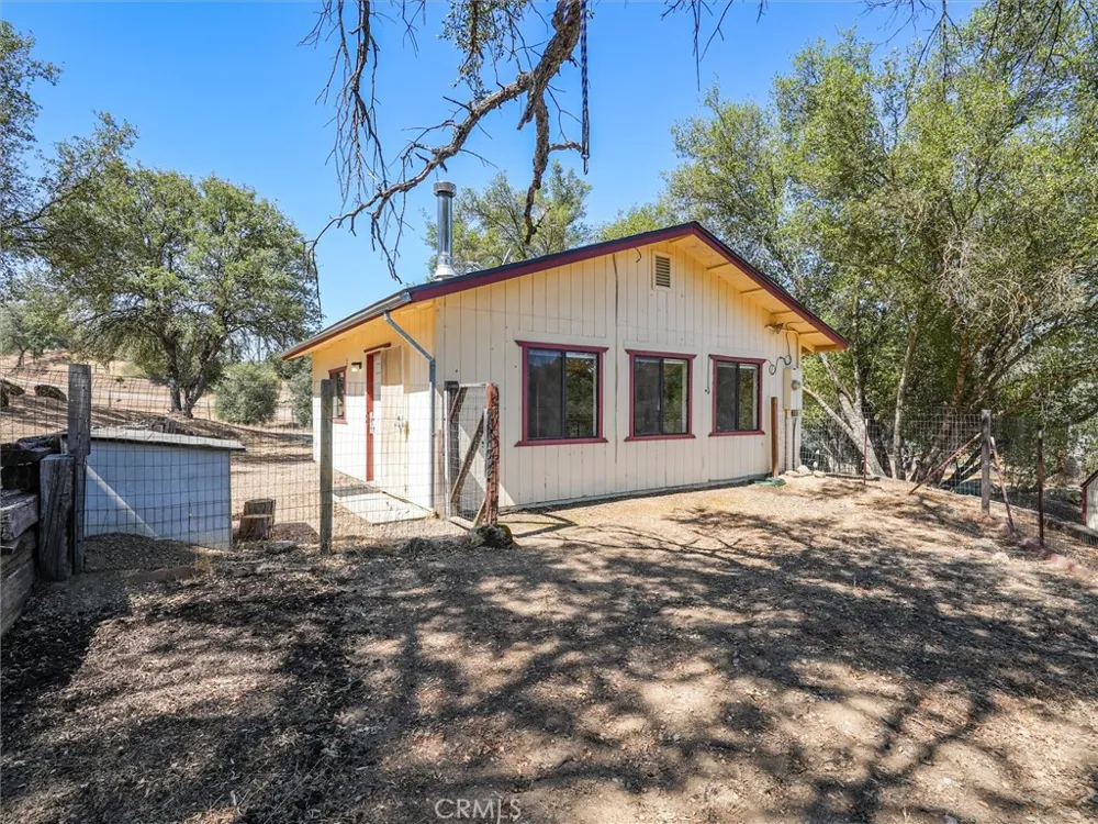 42025 Road 415 Coarsegold, CA 93614