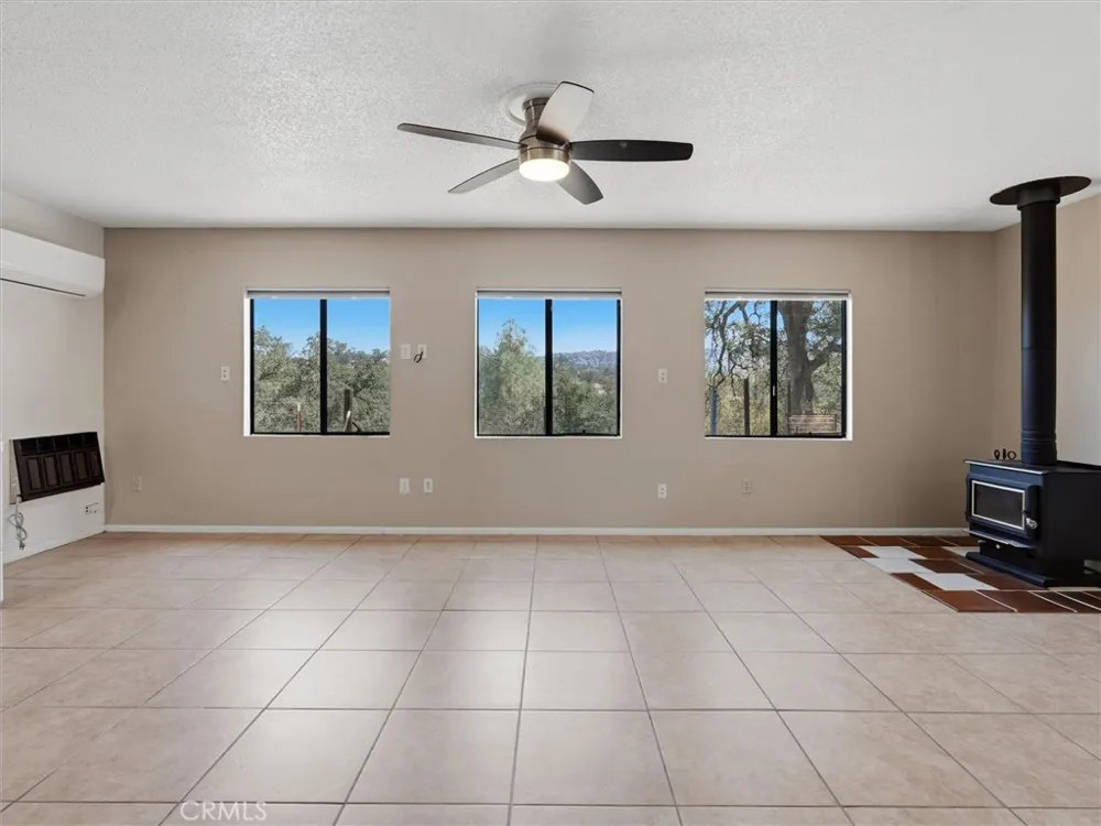 42025 Road 415 Coarsegold, CA 93614