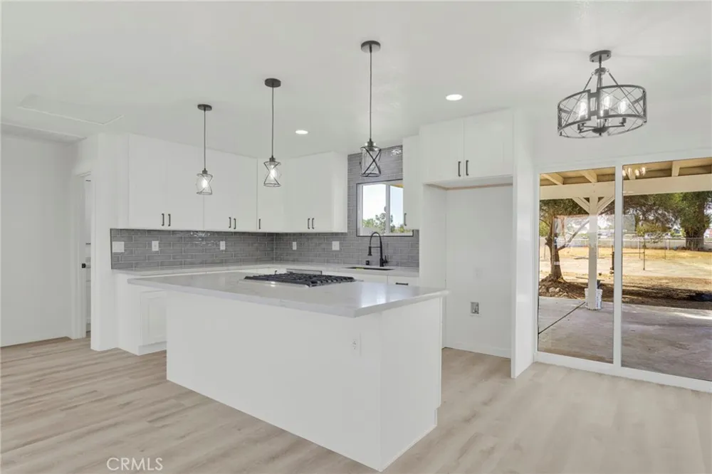 18282 Manzanita Hesperia, CA 92345