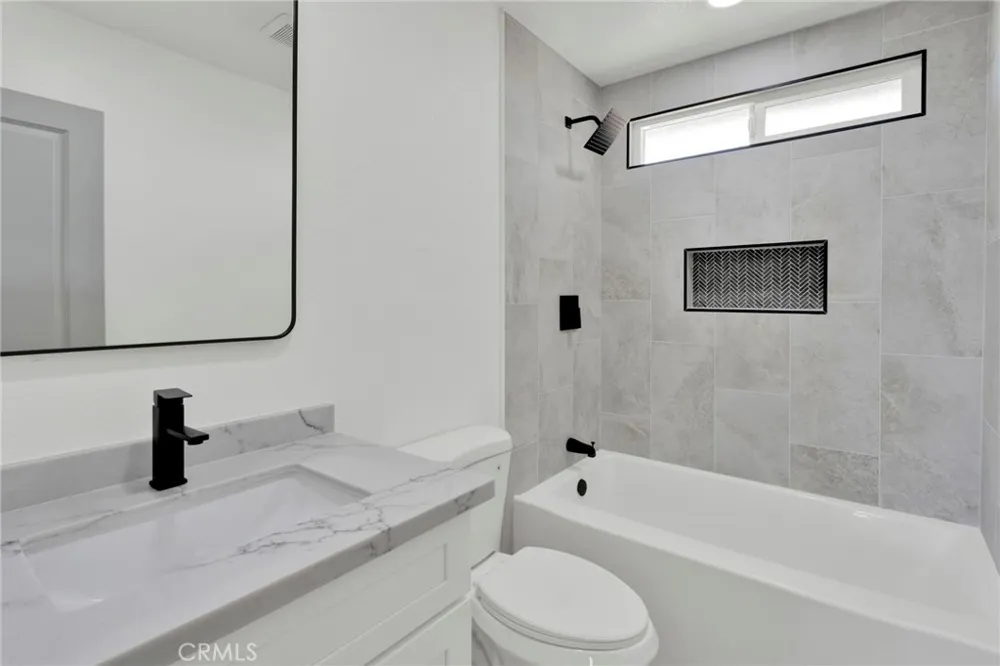 18282 Manzanita Hesperia, CA 92345