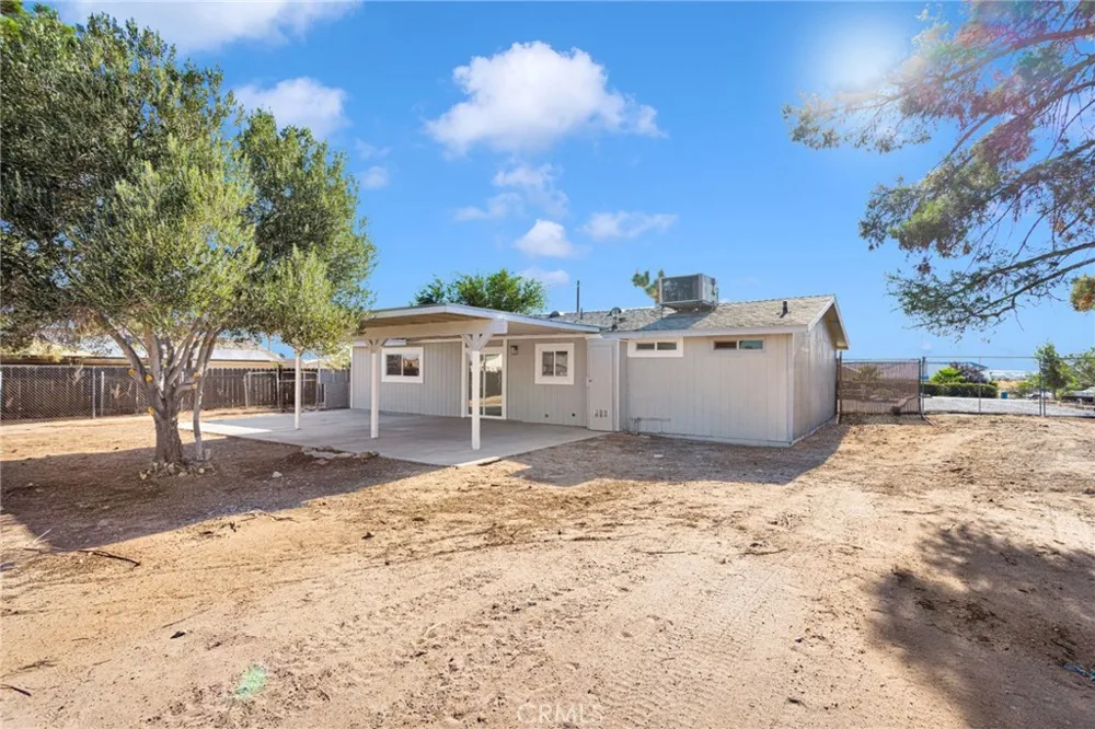 18282 Manzanita Hesperia, CA 92345