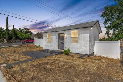 582 Almond