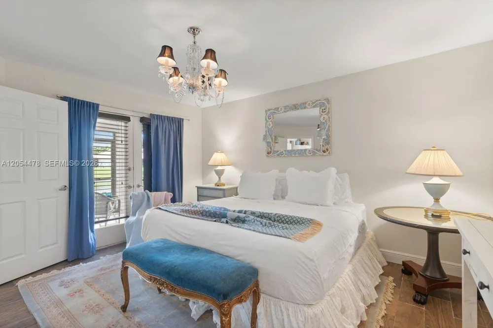 18551 Woodstream Dr Boca Raton, FL 33498