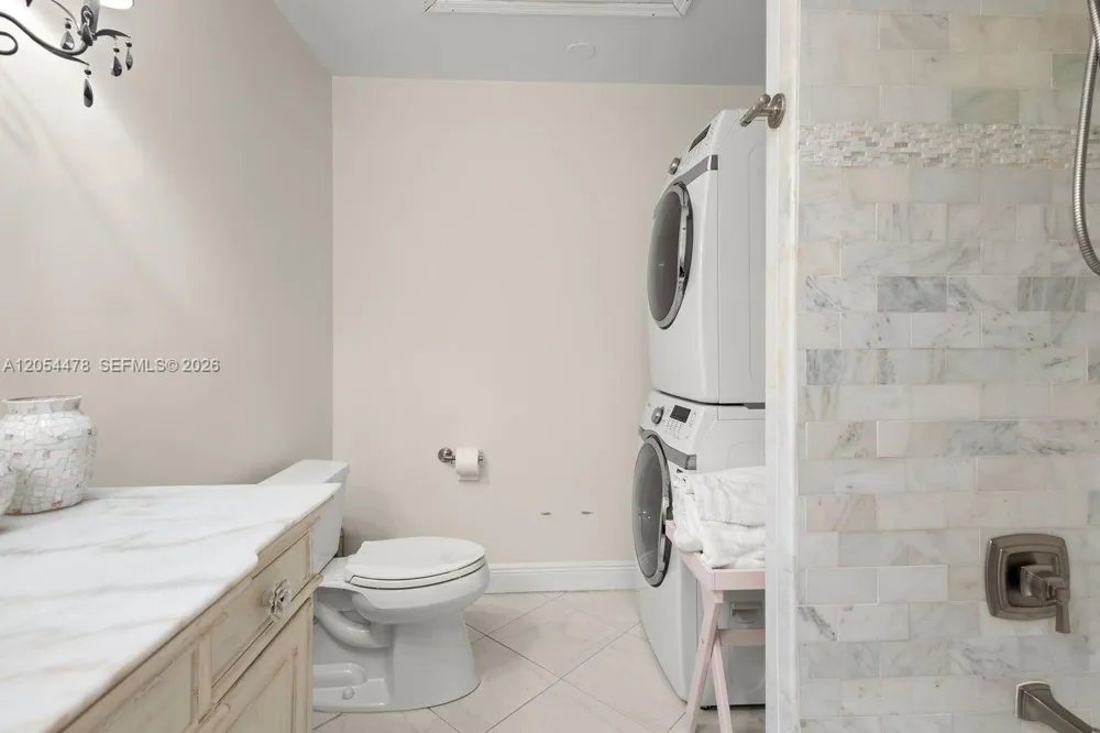 18551 Woodstream Dr Boca Raton, FL 33498