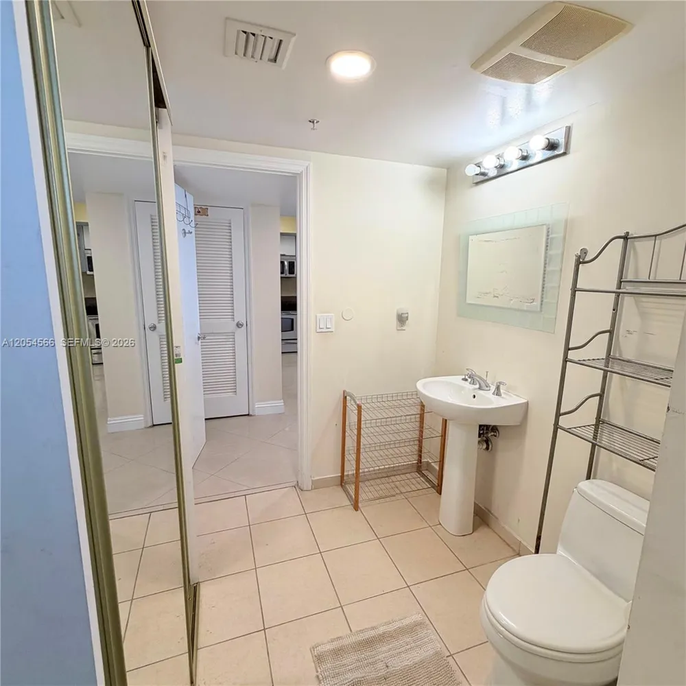 16699 Collins Ave #1410 Sunny Isles Beach, FL 33160