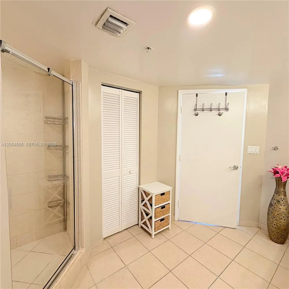 16699 Collins Ave #1410 Sunny Isles Beach, FL 33160
