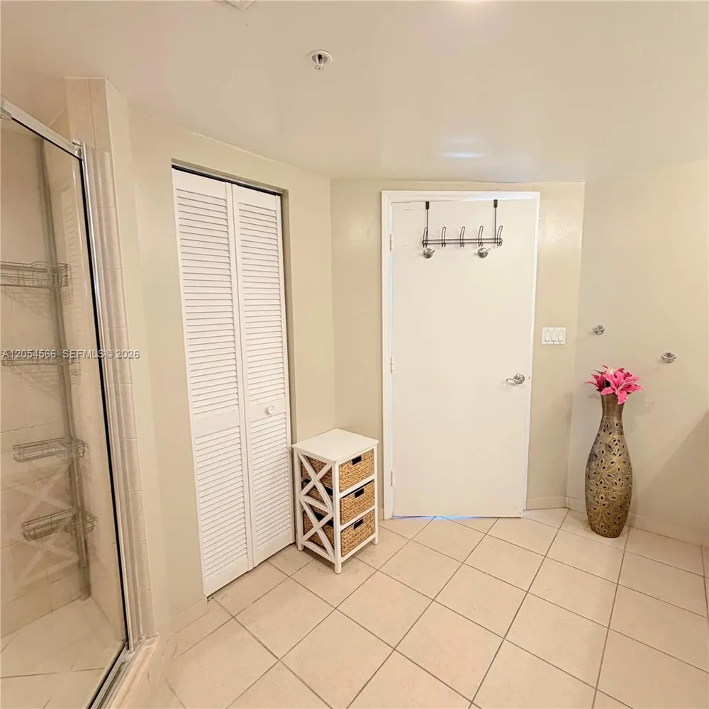 16699 Collins Ave #1410 Sunny Isles Beach, FL 33160