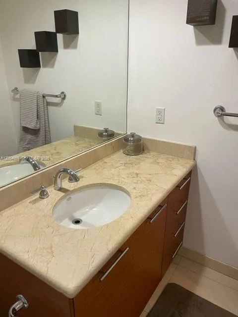 50 Biscayne Blvd #3109 Miami, FL 33132