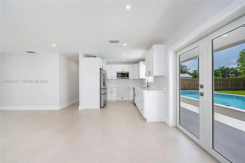 10040 SW 215th St Cutler Bay, FL 33189