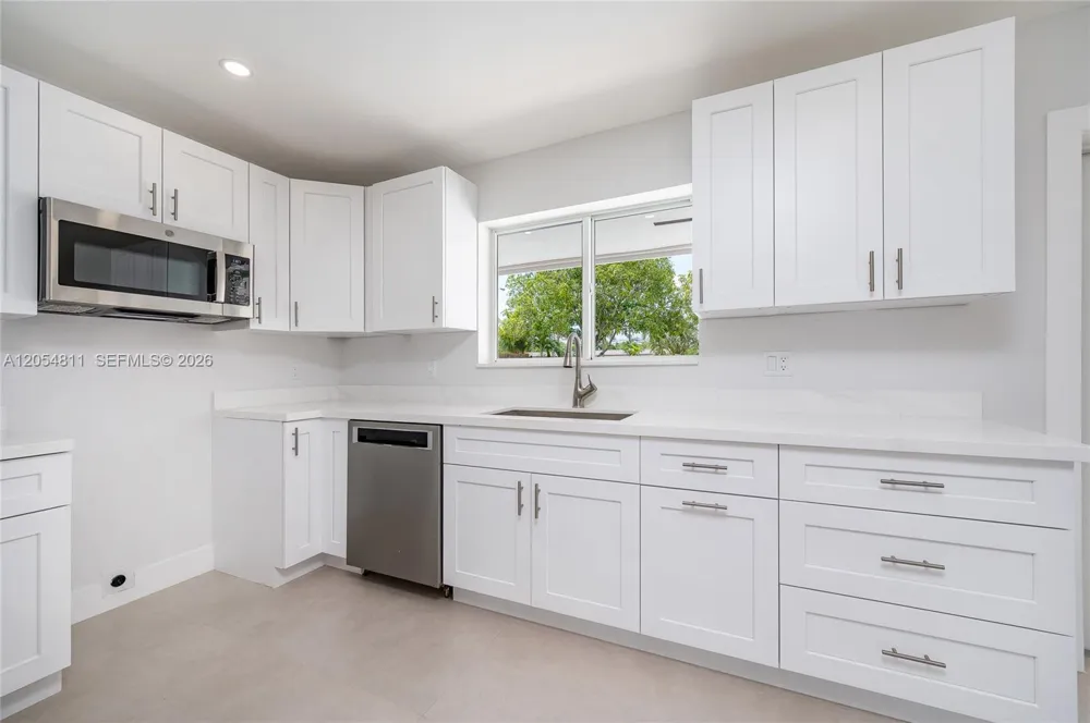 10040 SW 215th St Cutler Bay, FL 33189