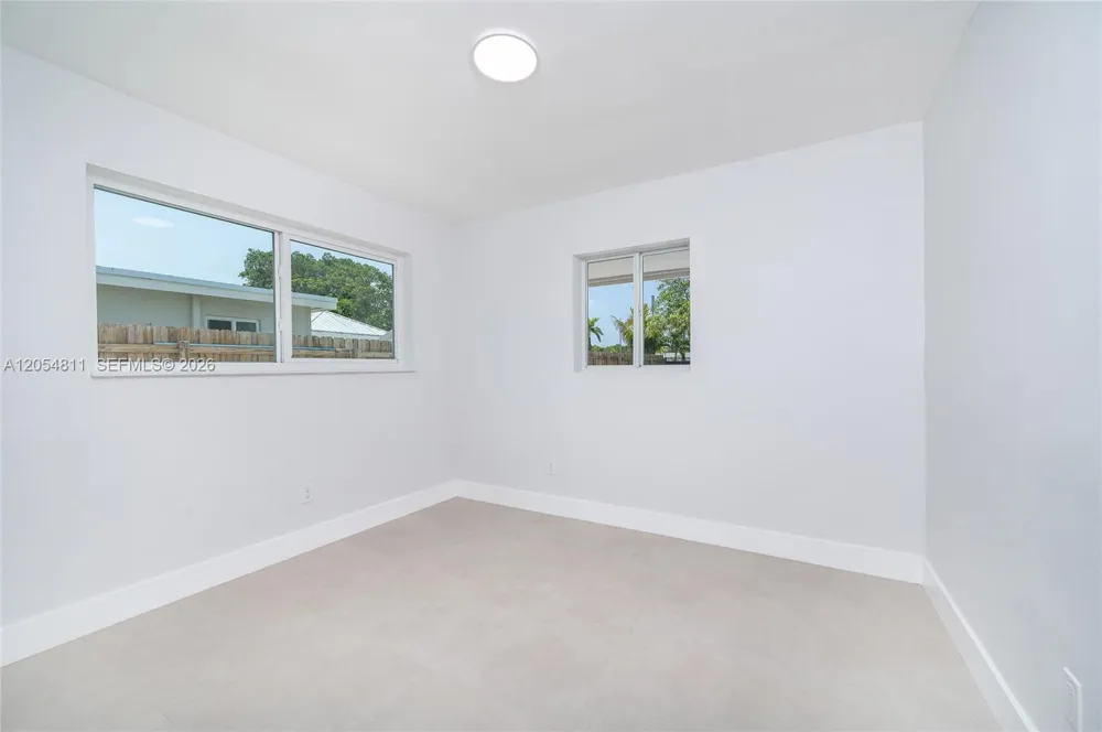 10040 SW 215th St Cutler Bay, FL 33189