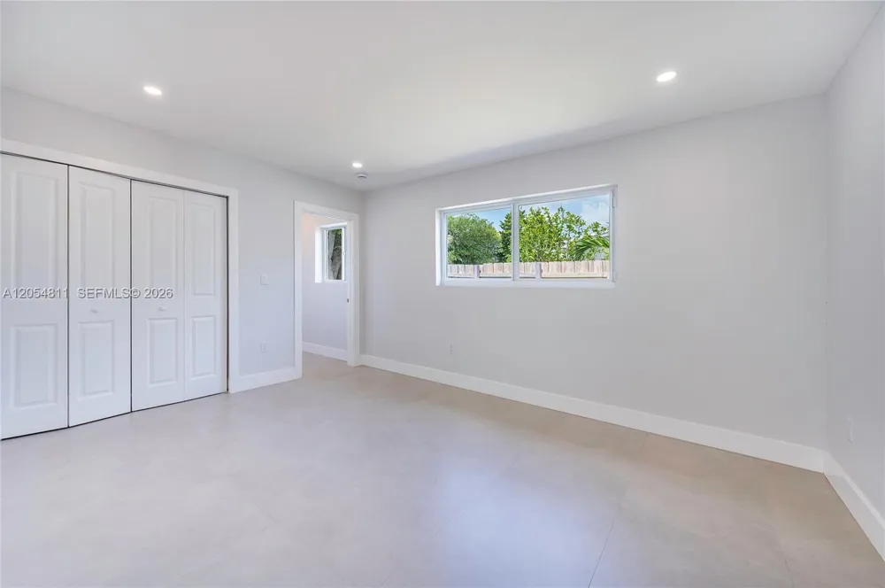 10040 SW 215th St Cutler Bay, FL 33189