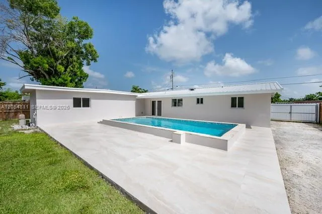 10040 SW 215th St Cutler Bay, FL 33189