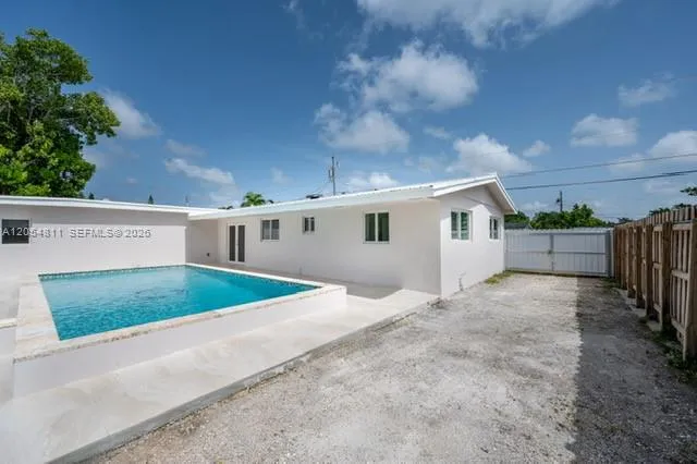 10040 SW 215th St Cutler Bay, FL 33189