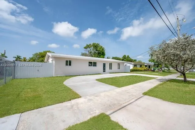10040 SW 215th St Cutler Bay, FL 33189