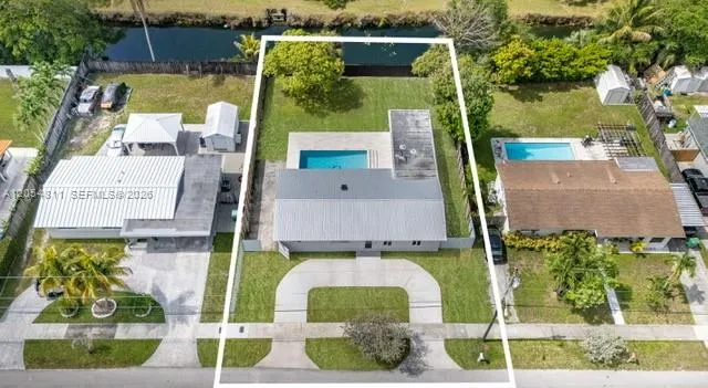 10040 SW 215th St Cutler Bay, FL 33189