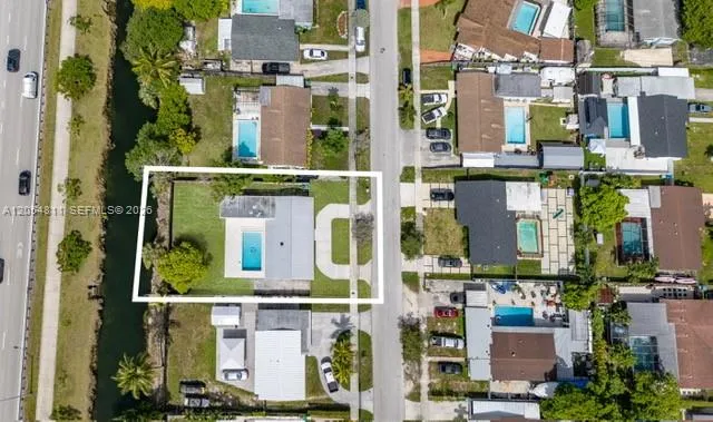 10040 SW 215th St Cutler Bay, FL 33189
