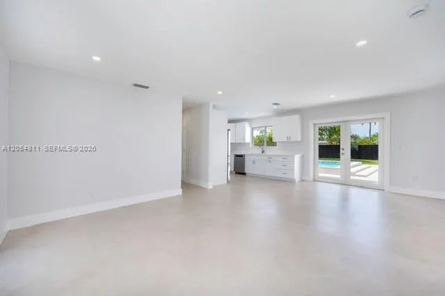 10040 SW 215th St Cutler Bay, FL 33189