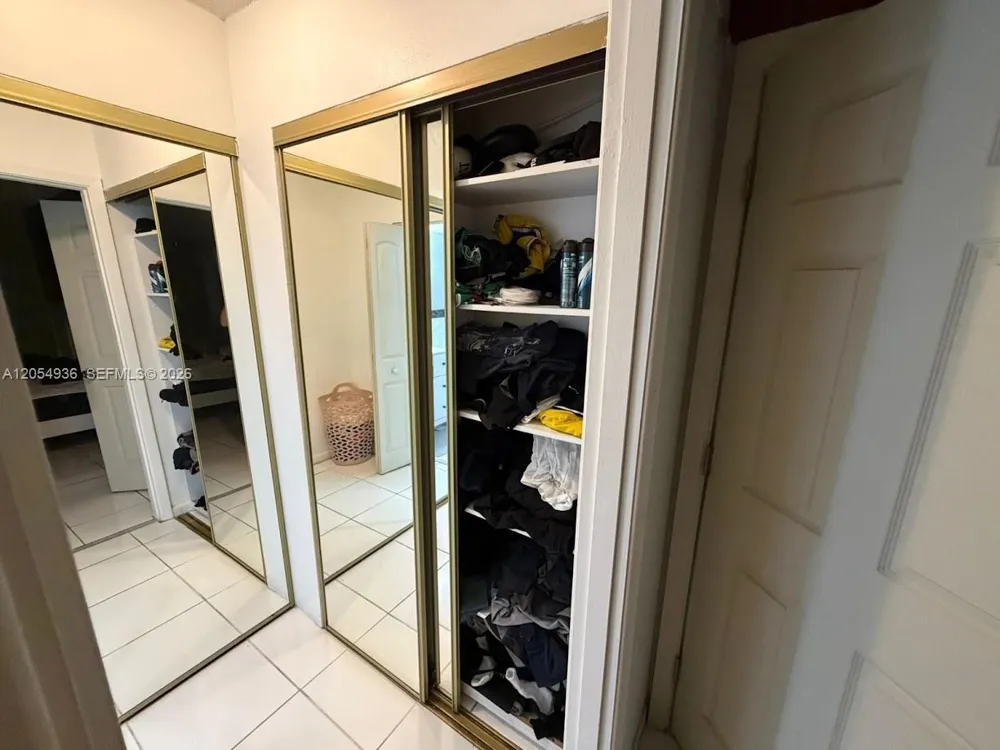 2420 Diana Dr #302 Hallandale Beach, FL 33009