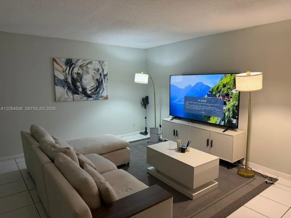 2420 Diana Dr #302 Hallandale Beach, FL 33009