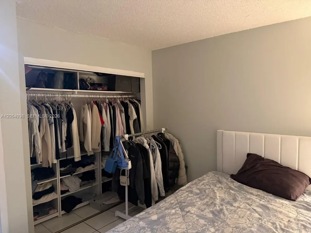 2420 Diana Dr #302 Hallandale Beach, FL 33009