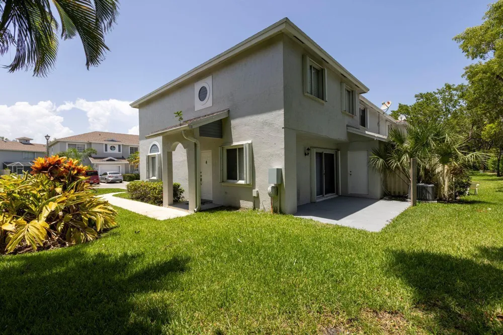 1130 SW 44th Avenue Deerfield Beach, FL 33442