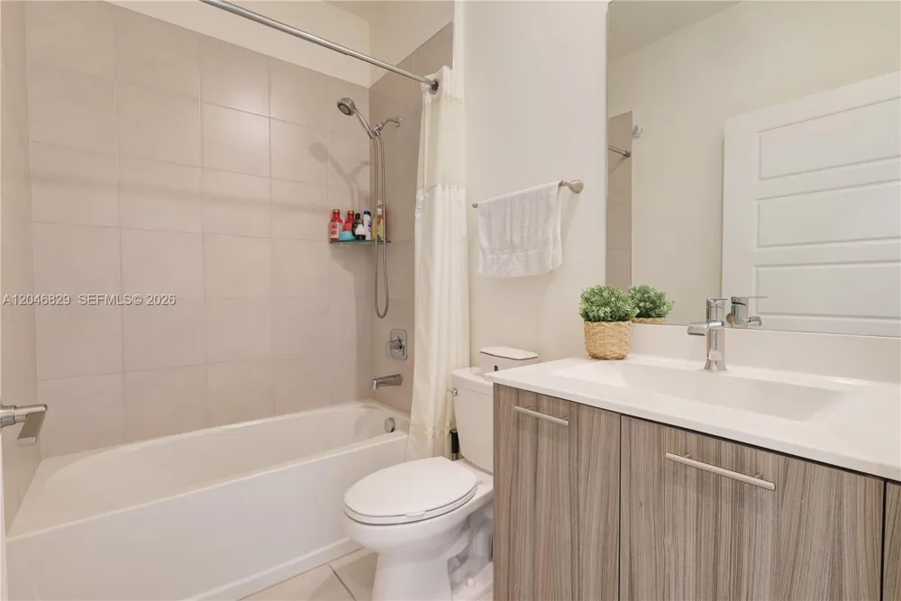 4636 NW 84th Ave #22 Doral, FL 33166