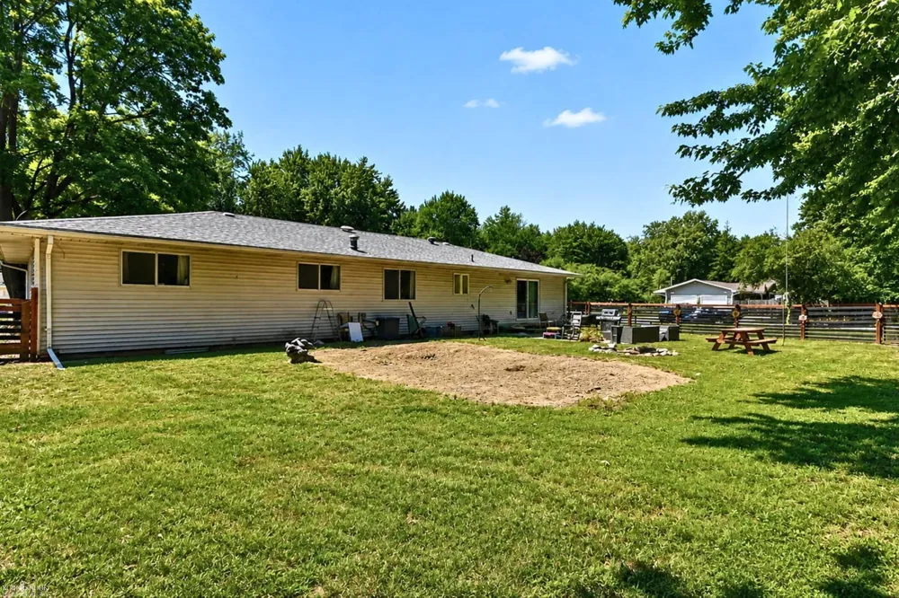 4141 Triwood Road Bridgeport Charter Township, MI 48722