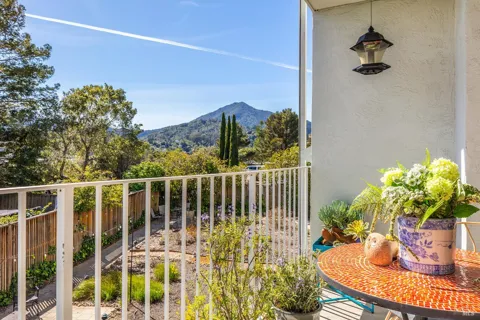 161 Lower Via Casitas