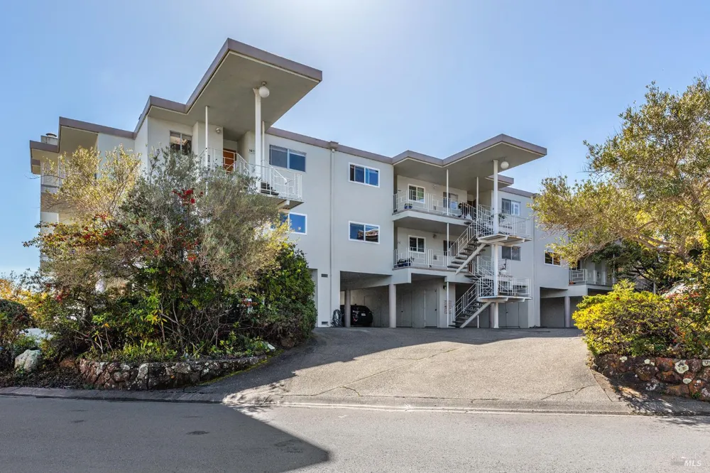 161 Lower Via Casitas Greenbrae, CA 94904