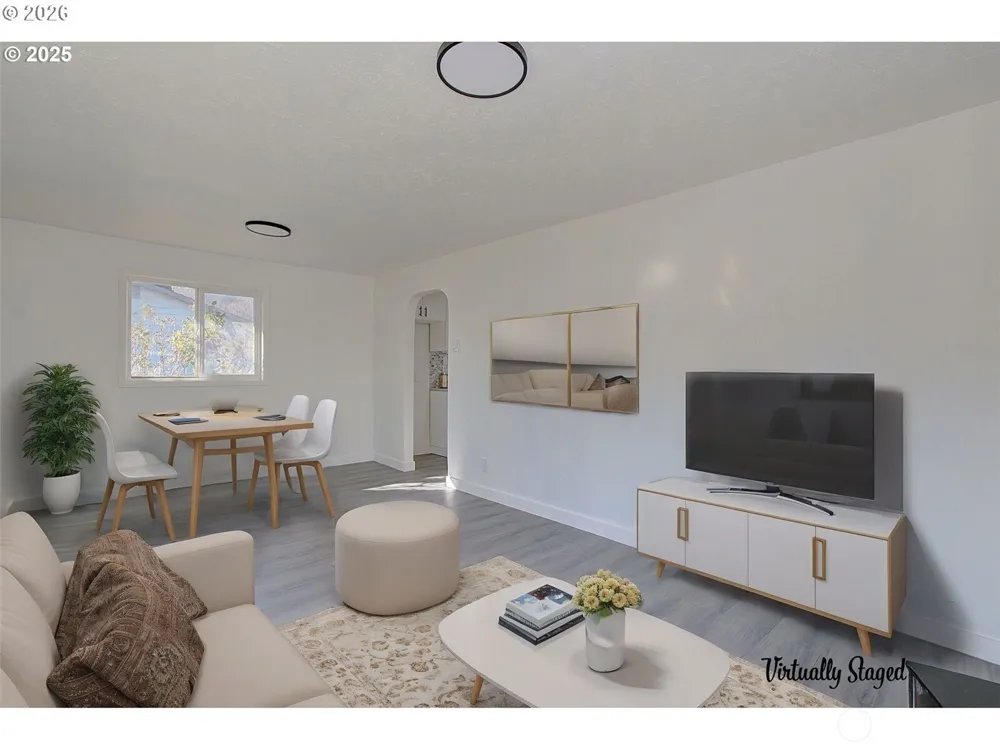 105 redpath Street Kelso, WA 98675