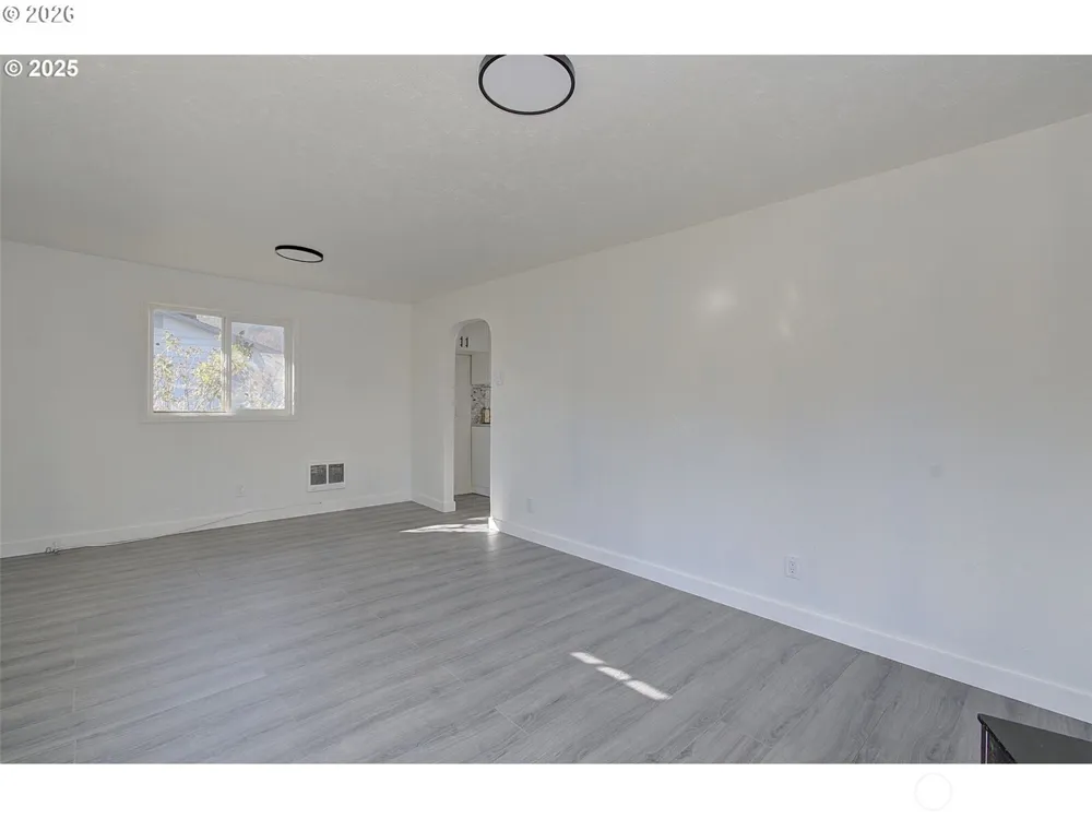 105 redpath Street Kelso, WA 98675