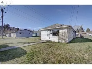 105 redpath Street Kelso, WA 98675