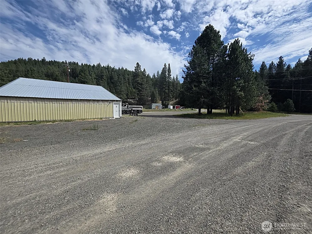 28 Creamery Road Republic, WA 99166