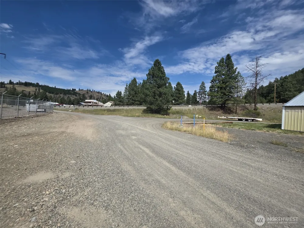 28 Creamery Road Republic, WA 99166