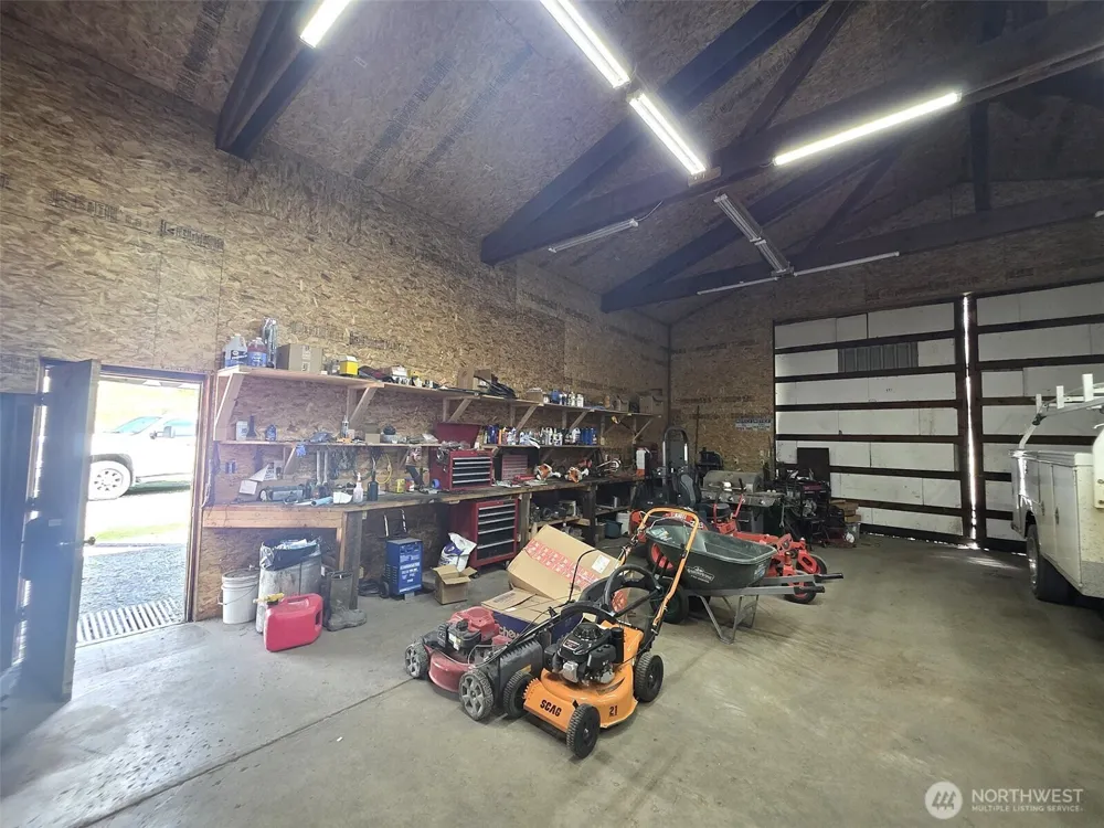 28 Creamery Road Republic, WA 99166