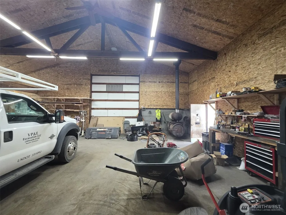 28 Creamery Road Republic, WA 99166