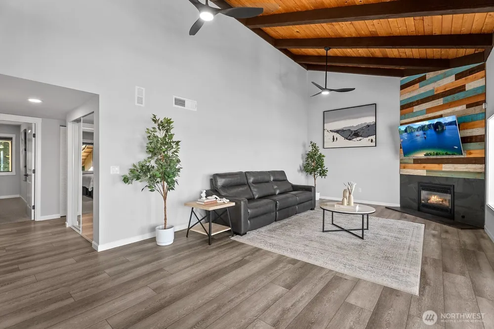 28313 Redondo Way S #301 Des Moines, WA 98198
