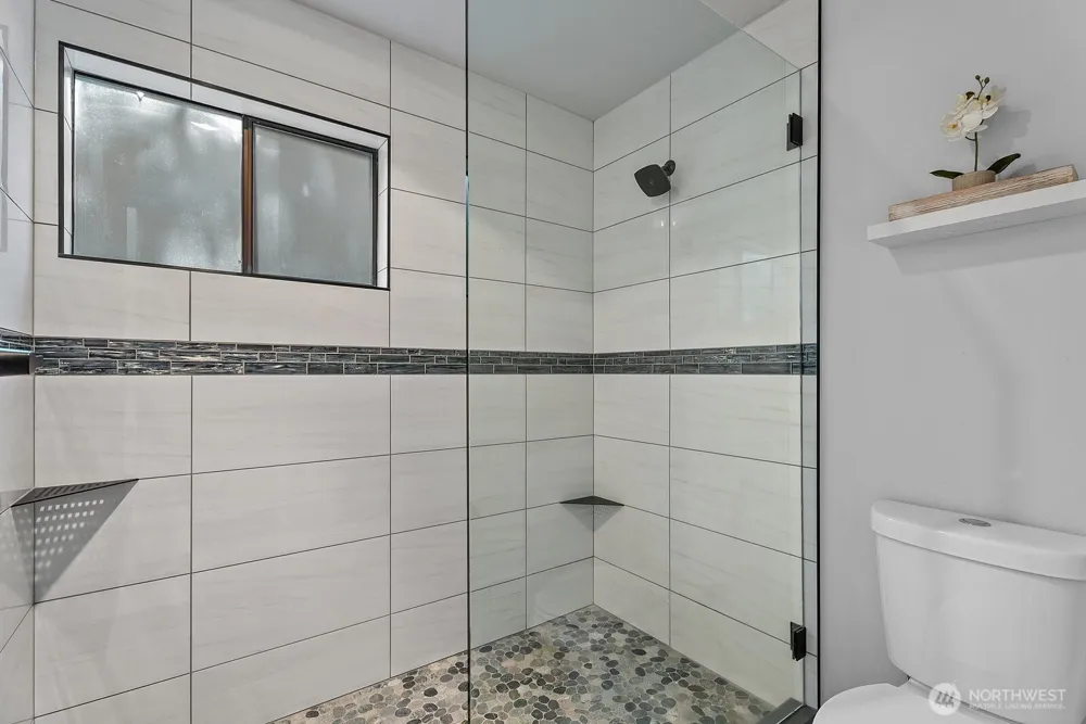 28313 Redondo Way S #301 Des Moines, WA 98198