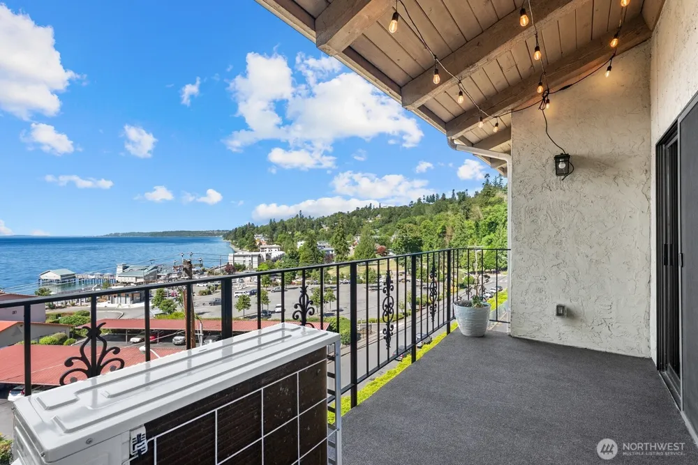 28313 Redondo Way S #301 Des Moines, WA 98198