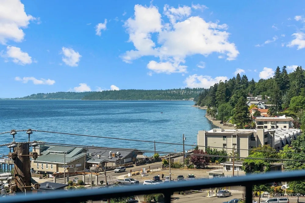 28313 Redondo Way S #301 Des Moines, WA 98198