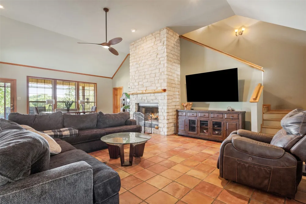 564 Sam Bass Road McGregor, TX 76657