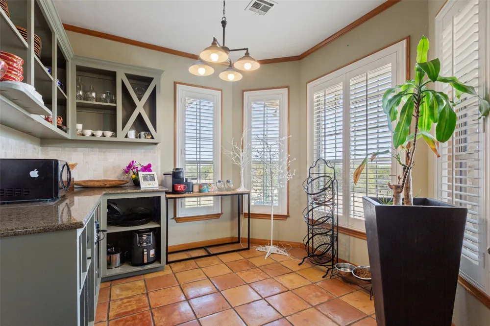 564 Sam Bass Road McGregor, TX 76657